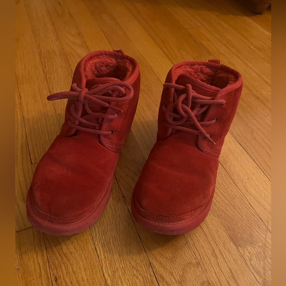 UGG Red Big Kids Boots size 6 (38) unisex.